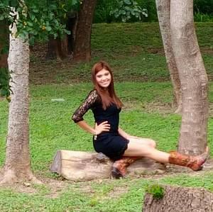 Meet your Posher, Danielle